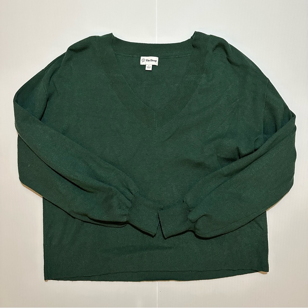 Amazon The Drop - Mia Bell-Sleeve Deep V-Neck Supersoft Sweater - Green - Large